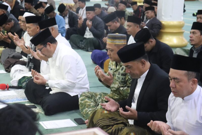 Dandim 0106/Aceh Tengah Letkol Czi Rudy Haryanto mengikuti Safari Subuh bersama Forkopimda di Masjid Agung Ruhama Takengon,(14/8/2026).foto.dok:Ist