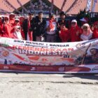 Ket Foto: Kepala SMA Negeri 1 Bandar, Razali, S.Pd., bersama para guru,(15/8/2026).Dok:Ist
