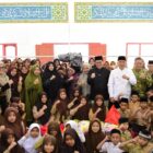 Ket foto: Dandim 0106/Aceh Tengah Letkol Czi Rudy Haryanto bersama Bupati Aceh Tengah Haili Yoga dan jajaran Forkopimda saat melaksanakan anjangsana dan menyerahkan bantuan kepada anak-anak Yayasan Kasih Sayang Paya Tumpi,(15/8/2026).(Dok:Ist)