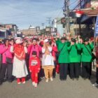 Ket foto: Kapolsek Bandar IPTU Dede Moerdhany, S.H. melepas start peserta jalan santai dalam rangka menyemarakkan HUT ke-81,(dok:Ist)