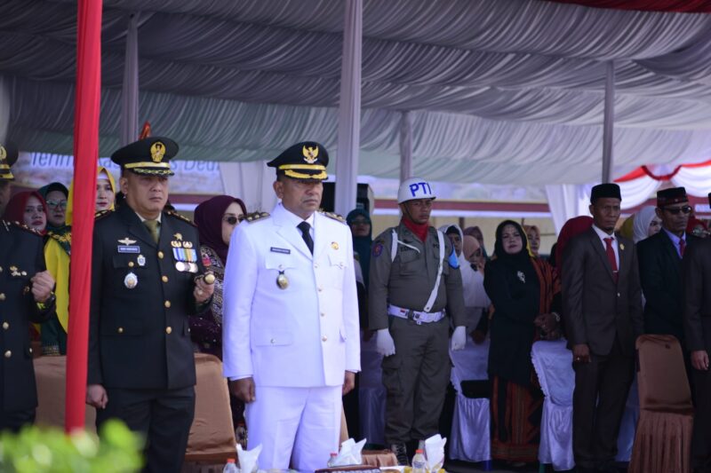 Dandim 0106/Aceh Tengah Letkol Czi Rudy Haryanto bersama unsur Forkopimda mengikuti Upacara Pengibaran Bendera Merah Putih dalam rangka memperingati HUT ke-81 Kemerdekaan RI,(17/8/2026).foto.(Dok:Ist)