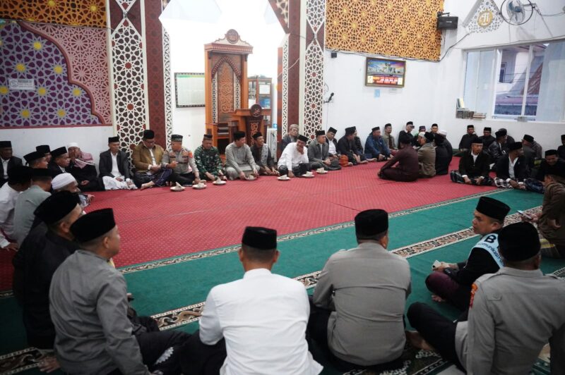 Dandim 0106/Aceh Tengah Letkol Czi Rudy Haryanto bersama Forkopimda Kabupaten Aceh Tengah mengikuti Safari Subuh, Rabu (26/8/2026).Foto:(dok:Ist)