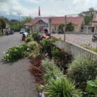 Ket Foto: Babinsa Koramil 03/Pegasing Serda M. Kholil bersama aparatur Desa Bies Penantanan melaksanakan gotong royong membersihkan lingkungan sekitar kantor desa, Sabtu (29/8/2026).Dok:ist