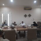 Wali Kota Banda Aceh Illiza Sa’aduddin Djamal memimpin rapat koordinasi persiapan Festival Kemerdekaan Pasar Atjeh 2026 bersama Sekda dan jajaran OPD di Pendopo Wali Kota Banda Aceh, Minggu (2/8/2026). Foto: Dok. Diskominfo Kota Banda Aceh
