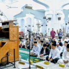 Bupati Aceh Besar, H Muharram Idris menghadiri peringatan Maulid Nabi Muhammad SAW 1448 H, di Masjid Raya Baiturrahman, Banda Aceh, Senin (24/8/2026) malam. Foto: Dok. MC Aceh Besar