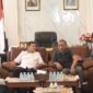 Wakil Gubernur Aceh, H. Fadhlullah, didampingi Plt. Sekda Aceh, Taufik, ST, M.Si, saat melakukan Rapat Koordinasi dengan Pimpinan dan Anggota DPRA, di Ruang Kerja Ketua DPRA, Banda Aceh, Rabu, (26/8/2026). Foto: Dok. Biro Adpim Setda Aceh