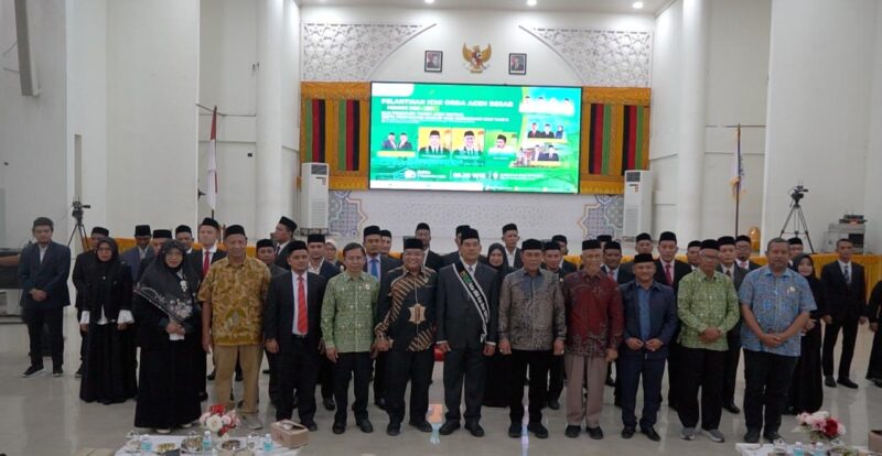 Foto bersama usai pelantikan Pengurus Ikatan Cendekiawan Muslim Indonesia (ICMI) Organisasi Daerah (Orda) Aceh Besar periode 2026-2031 yang berlangsung di Aula Auditorium Prof. Ali Hasymi UIN Ar-Raniry Banda Aceh, Sabtu (5/9/2026). Foto: Dok. Prokopim Aceh Besar