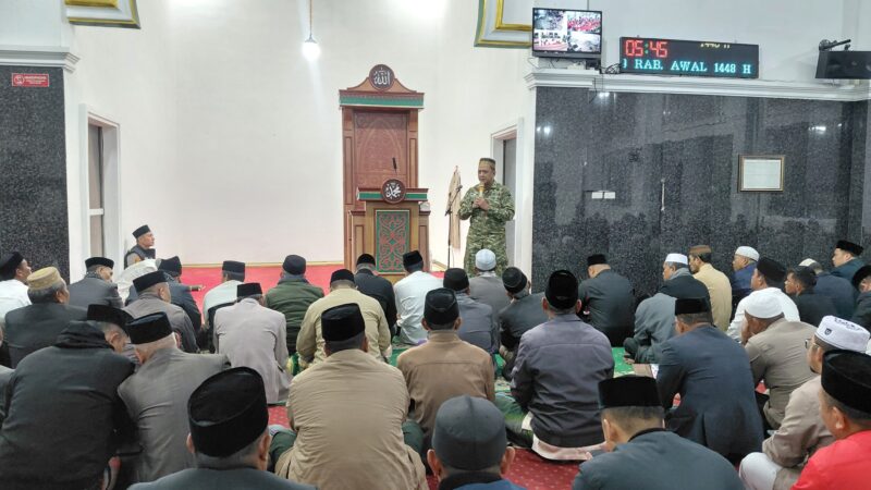 Ket Foto: Dandim 0106/Aceh Tengah Letkol Czi Rudy Haryanto melaksanakan Safari Subuh dan bersilaturahmi bersama jamaah di Masjid Sabilillah, Kabupaten Aceh Tengah, Rabu (2/9/2026).Dok: Ist