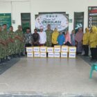 Ket Foto: Danramil 07/Atu Lintang Kapten Inf Yanuardi bersama Babinsa dan warga berfoto bersama penyerahan bantuan sembako dalam kegiatan Jumat Berkah di Makoramil 07/Atu Lintang, Kecamatan Atu Lintang, Kabupaten Aceh Tengah, Jumat (4/9/2026).Dok:Ist