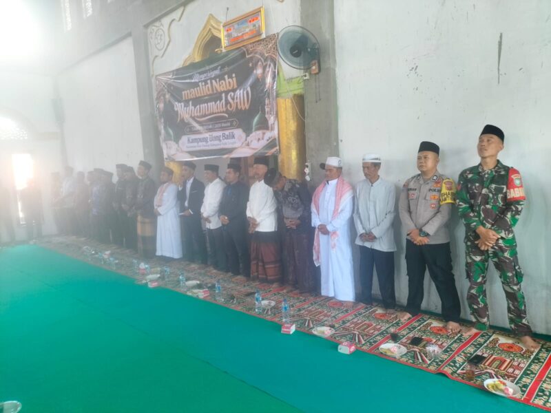 Ket Foto: Babinsa Pos Ramil Kute Panang, Koptu Muntholib menghadiri peringatan Maulid Nabi Muhammad SAW 12 Rabiul Awal 1448 Hijriah di Masjid Taqwa, Desa Blang Balik, Minggu (6/9/2026).Dok:Ist