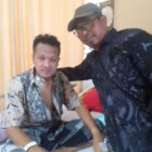 Arju Na Fahlevi perwakilan PD IWO Pidie jaya mengunjungi ketua IWO Aceh Chairan Manggeng di RSUDZA Banda Aceh. Foto:Dok/ Arju Na Fahlevi