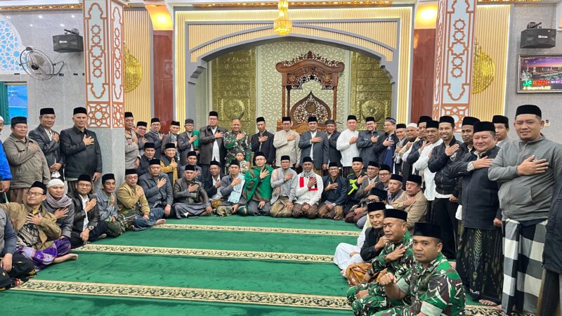 Ket Foto: Personel Kodim 0106/Aceh Tengah mengikuti kegiatan Safari Subuh di Masjid Quba, Kecamatan Bebesen, Aceh Tengah, Rabu (9/9/2026).dok:ist