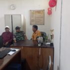 Ket Foto: Babinsa Koramil 03/Pegasing Koptu Yuli Agus Kartika melaksanakan Komsos bersama aparat Desa Uning, Sabtu (12/9/2026).Dok: Ist