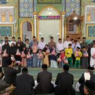 Ket Foto: Plh. Pasi Ops Kodim 0106/Aceh Tengah Lettu Inf Muklis menghadiri peringatan Maulid Nabi Muhammad SAW di Masjid Agung Ruhama Takengon, Rabu (16/9/2026).dok:Ist