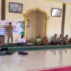 Ket Foto: Sertu Irwansyah menghadiri Musrenbang Desa Tansaran dalam rangka pembahasan rencana pembangunan tahun anggaran 2027, Senin (21/9/2026).dok:Ist