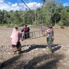 Jembatan darurat tali berkeranjang yang dibangun secara gotong royong sudah dapat dilalui warga sebagai akses sementara menuju Desa Reje Payung, Minggu (27/9/2026).dok:Ist