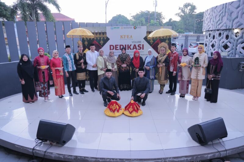 Wali Kota Banda Aceh Illiza Sa’aduddin Djamal menghadiri acara Dialog Etnik Dalam Dinamika (Dedikasi) Volume I bertema “Menjaga Tradisi, Merangkul Modernitas” di Museum Tsunami Aceh, Banda Aceh, Minggu (30/8/2026). Foto: Dok. Prokopim Kota Banda Aceh