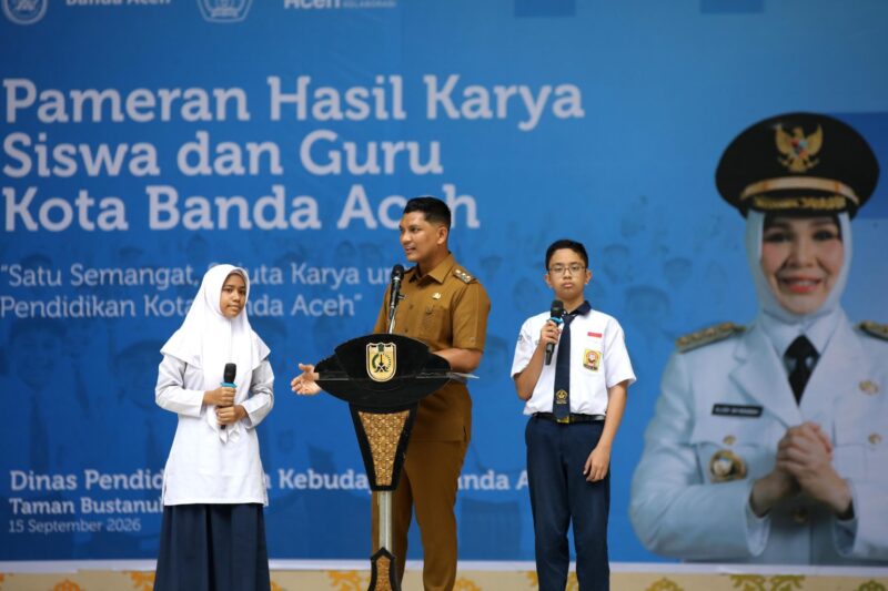 Wakil Wali Kota Banda Aceh Afdhal Khalilullah membuka Pameran Hasil Karya Siswa dan Guru dalam rangka memperingati Hardikda ke-67 di Taman Bustanussalatin, Banda Aceh, Selasa (15/9/2026). Foto: Dok. Prokopim Kota Banda Aceh