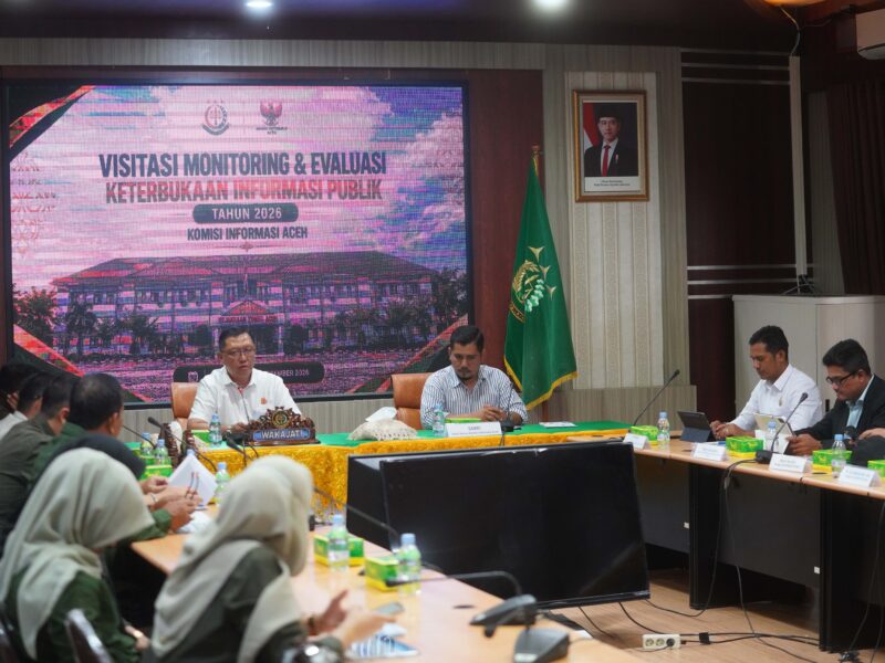 Tim Komisi Informasi Aceh melakukan visitasi Monev Keterbukaan Informasi Publik 2026 di Kejaksaan Tinggi Aceh, dalam rangka mengevaluasi pelaksanaan keterbukaan informasi publik, akhir September 2026. Foto: Dok. Istimewa 