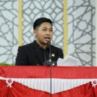 Juru Bicara Fraksi PAN DPRK Banda Aceh, Zidan Al Hafidh, S.Ked., saat membacakan pandangan umum fraksi terhadap Rancangan Qanun Perubahan APBK Banda Aceh Tahun Anggaran 2026 dalam rapat paripurna DPRK Banda Aceh, Selasa (15/9/2026). Foto: Dok. DPRK Banda Aceh