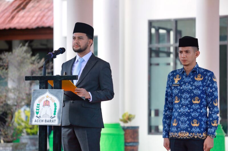 Wakil Bupati Aceh Barat Said Fadheil memimpin upacara peringatan Hari Kesaktian Pancasila Tahun 2026 di Halaman Kantor Bupati Aceh Barat, Meulaboh, Kamis (1/10/2026). Foto: Dok. Istimewa 