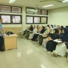 Mahasiswa Program Studi Manajemen Bisnis Syariah UIN Ar-Raniry mengikuti program BI Mengajar yang membahas peran bank sentral, kebijakan ekonomi, serta perkembangan sistem pembayaran digital. Foto: Dok. Istimewa