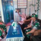 Babinsa Koramil 02/Bebesen Sertu Haerudin melaksanakan Komsos bersama masyaraka, Kamis (1/10/2026).dok:Ist