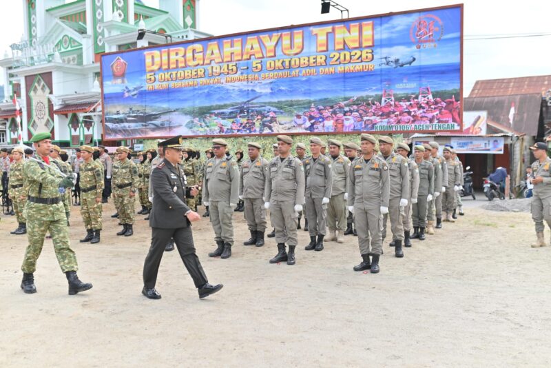 Dandim 0106/Aceh Tengah Letkol Czi Rudi Hariyanto memimpin upacara peringatan HUT ke-81 TNI di Lapangan Sanggamara, Takengon, Aceh Tengah, Senin (5/10/2026).dok:Ist