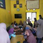 Babinsa Koramil 03/Pegasing melaksanakan Komsos bersama warga binaan, Selasa (20/10/2026).dok:Ist