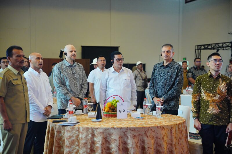 Kegiatan Master Trainer National Meeting 2026 oleh Sustainable Coffee Platform of Indonesia (SCOPI) bersama The International Islamic Trade Finance Corporation (ITFC) dihadiri langsung oleh Bupati Aceh Tengah, Drs. Haili Yoga, M.Si, Selasa(20/10/26).doc.Rizkan/acehnow.com