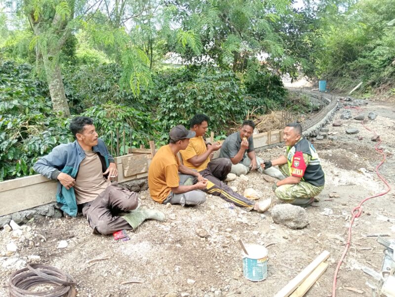 Serda Cep Yusuf melaksanakan Komsos bersama masyarakat Desa Kala Bintang, Jumat (23/10/2026).dok:Ist