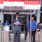 Bupati Aceh Tengah, Drs. Haili Yoga, M.Si., bertindak membacakan sambutan Menteri Pemuda dan Olahraga Republik Indonesia, Erick Thohir, dengan tema Patriotik, Gigih, Berempati : Pemuda untuk Indonesia, di Lapangan Setdakab Aceh Tengah, Rabu (28/10/2026) Foto:Doc, rizkan/Acehnow.com.