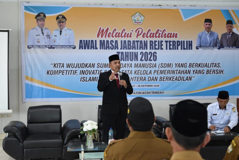 Wakil Bupati Aceh Tengah, Muchsin Hasan, M.SP, menjadi narasumber pada Pelatihan Awal Masa Jabatan Reje Terpilih se-Kabupaten Aceh Tengah Tahun 2025-2026, yang dilaksanakan di Hotel Grand Penamas, Kecamatan Bebesen, Rabu (28/10/26).foto:Doc,ist.