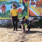 Dandim 0106/Aceh Tengah Letkol Czi Rudy Haryanto melaksanakan penanaman pohon di kawasan Lapangan Musara Alun, Jumat (30/10/2026).