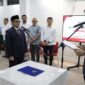 Gubernur Aceh, H. Muzakir Manaf saat melantik Taufik, ST, M.Si, sebagai Penjabat (Pj) Seketaris Daerah (Sekda), Selasa (13/10/2026). Foto: Dok. Biro Adpim Setda Aceh 