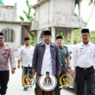 Anggota DPD RI, Tgk. Ahmada Mz, mengunjungi arena MTQ XXXV Kabupaten Aceh Besar di Aula Dayah Daruzzahidin, Lamceu, Kecamatan Kuta Baro, Rabu (28/10/2026). Foto: Dok. Istimewa
